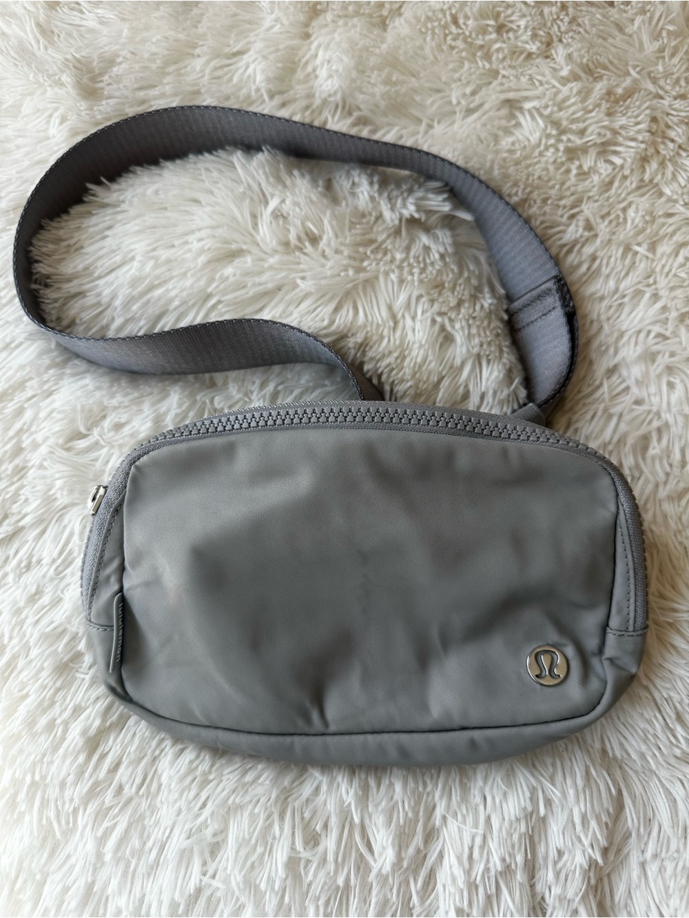 LULULEMON Gray Everywhere Belt Bag Crossbody Waist Pack Fanny Pack Adjustable